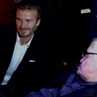 David Beckham se encuentra con Stephen Hawking