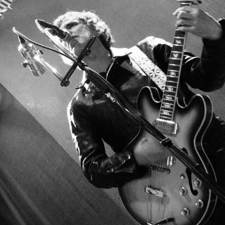 Mikel Erentxun viene al Teatro Estudio Cavaret