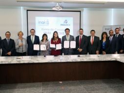 El convenio prevé la realización de talleres, seminarios y certámenes, entre otros eventos dirigidos al personal de Pemex. TWITTER / @INAImexico