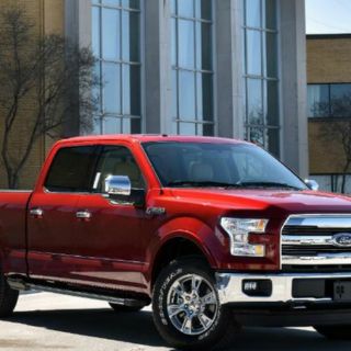 Ford llama a revisión a miles de pickup F-150