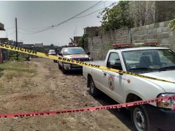 Elementos de Protección Civil realizan aparcebimientos a las familias que se rehúsan a dejar el lugar. EL INFORMADOR / S. Blanco