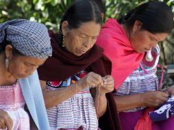 Mujeres tzeltales del estado de Chiapas, donde se ubica más de millón y medio de indígenas, al igual que en Oaxaca. NTX / ARCHIVO