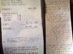 La historia ganó fama en las redes sociales, después de que Claire Hudson, la mesera, compartiera su anécdota. TWITTER / @ReesSpechtLife