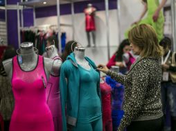 La ropa entallada, en el caso de las mujeres, puede ocasionar el incremento en infecciones vaginales por el exceso de humedad. EL INFORMADOR / ARCHIVO