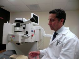 Las señales de alerta son nubosidad o aparente ondulación de los objetos. Es importante detectarla a tiempo para preservar la visión. EFE / ARCHIVO