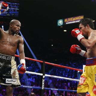 Negocian revancha Floyd-'Pacman' en 2016
