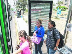 Las pantallas no son consultadas por los usuarios del transporte porque muestran información desactualizada o sólo aparece publicidad. EL INFORMADOR / F. Atilano