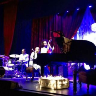 Cyrus Chestnut debutó en Guadalajara con su trío de jazz