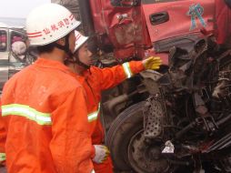 Los equipos de rescate trabajan en el lugar del accidente. NTX / ARCHIVO