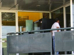 Elementos de seguridad revisan el inmueble. NTX / ARCHIVO