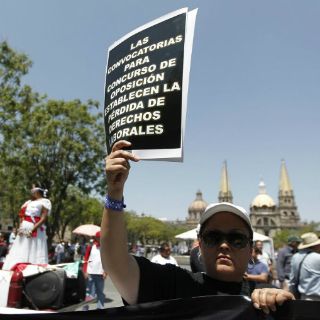 Maestros interpondrán amparo para no ser evaluados