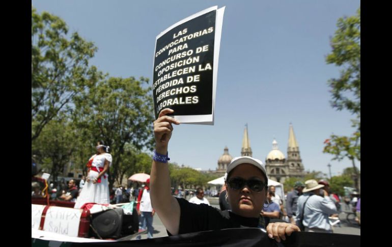 En el Día del Maestro, el Centro tapatío es tomado por docentes que protestan contra la Reforma Educativa. EL INFORMADOR / F. Atilano
