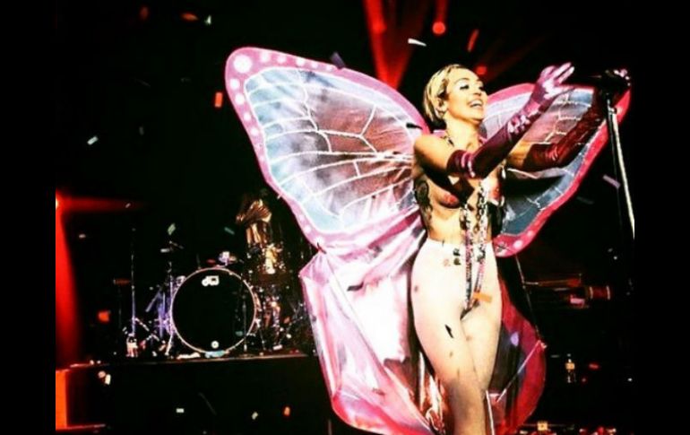 Hace unos días, Cyrus sorprendió al revelar que no todas sus relaciones han sido heterosexuales. INSTAGRAM / mileycyrus