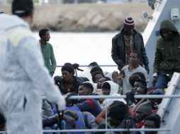 En este 2015, más de 34 mil migrantes clandestinos han llegado a las costas italianas y cerca de mil 770 han desaparecido. AP / ARCHIVO