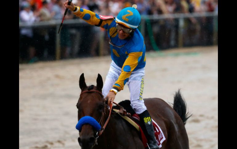 El binomio corre 1.9 kilómetros en un minuto, 58 segundos y 46 décimas. AFP / R. Carr