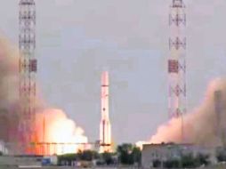 Momento del despegue del cohete ruso que llevaba el satélite mexicano. La nave estalló ocho minutos después de partir. ESPECIAL /