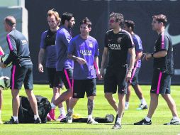 Luis Enrique y el plantel blaugrana confían en obtener un resultado positivo en su visita al Atlético de Madrid. EFE / T. Albir