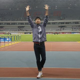 Un emocionado Liu se despide del atletismo en Shanghai
