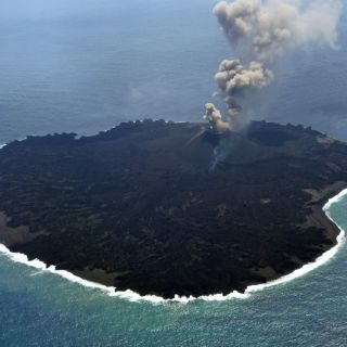 Una isla en formación en Japón ofrece a los científicos un 'laboratorio natural'