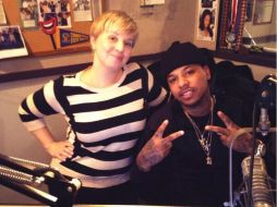 Hasta siete agujeros de bala podían verse en el Porsche plateado del rapero Chinx. TWITTER / ChinxMusic