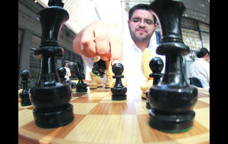 Los estudiantes de Filosofía organizaron la competencia en la que se inscribieron 35 jugadores. ESPECIAL / UDEG /J.Martínez