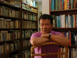 Óscar Collazos destacó en los géneros del cuento y la novela, reconocido por sus entornos urbanos y realistas. TWITTER / @oscarcollazos3