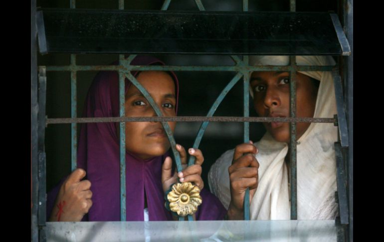 Inmigrantes rohingyas en Indonesia. Esta etnia vive en campamentos, sin acceso a trabajo, educación e incluso a la ciudadanía birmana. AP / B. Bakkara