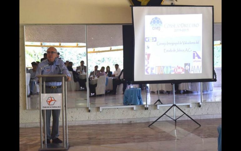 Martínez Mora propuso ante el CIVEJ la creación de un proyecto de revisión en línea que agilice los trámites. FACEBOOK / Luis Guillermo Martínez Mora