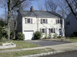 Al ser sorprendido, Bontrager se disculpó y se fue de la casa. AP / ARCHIVO