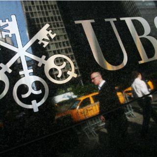 EU multará a cinco a bancos por manipular tipos de cambio