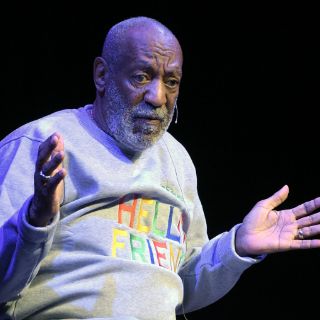 Janice Dickinson demanda a Bill Cosby
