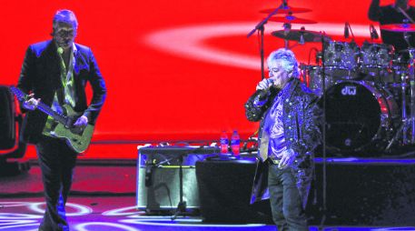 Graham Russell y Russell Hitchcock se esforzaron para hablar en español a sus seguidores. EL INFORMADOR / E. Barrera