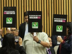 La orden se notificará a los concesionarios el día 27 de mayo, con tiempo suficiente para que retiren los 'spots' de su programación. NTX / ARCHIVO