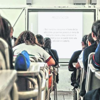 Apuestan por tecnología 'amigable' para maestros