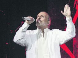 El intérprete español, anoche en el Auditorio Telmex. EL INFORMADOR / F. Atilano