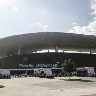 Concretan operativo de seguridad para el partido Chivas-Santos