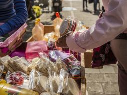 La mayoría de la gente presenta la sensación de querer comer algo sin definir qué alimento. EL INFORMADOR / ARCHIVO