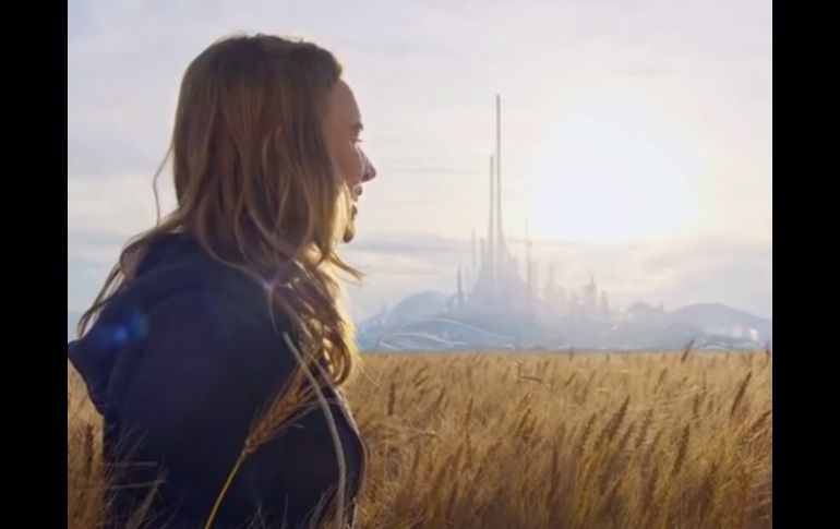 El filme relata el encuentro entre una niña y un científico y su visita a un lugar que parece existir solo en su memoria. YOUTUBE / Walt disney studios LA