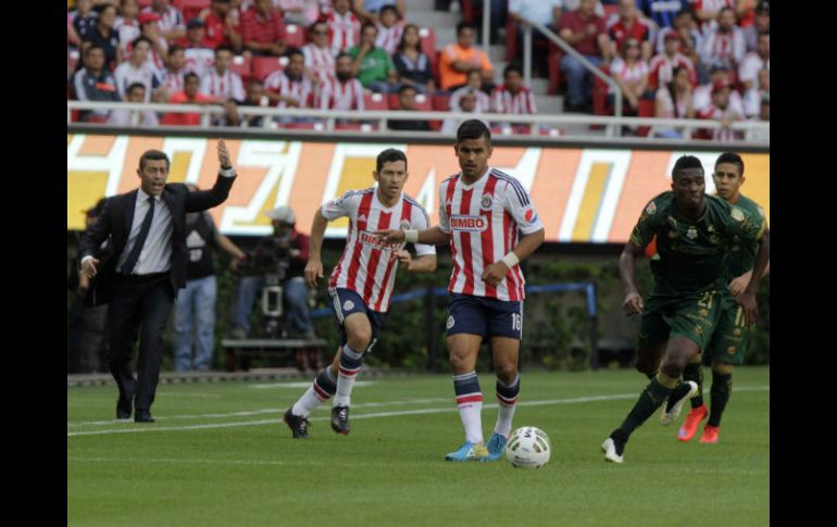 'Éste es un juego de ajedrez, tienes que saber explotar de la mejor manera las piezas que tienes', aseguró Caixinha EL INFORMADOR / R. Tamayo