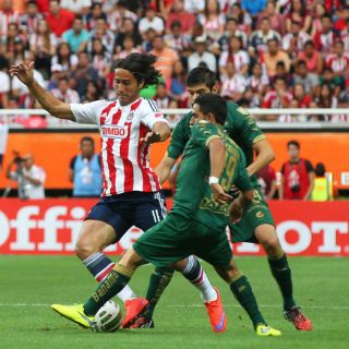 Aldo de Nigris se va orgulloso de sus Chivas