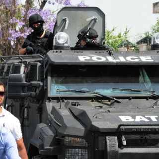 Soldado ataca a compañeros en Túnez; mueren ocho