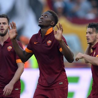 Roma conquista el derbi y asegura segundo puesto