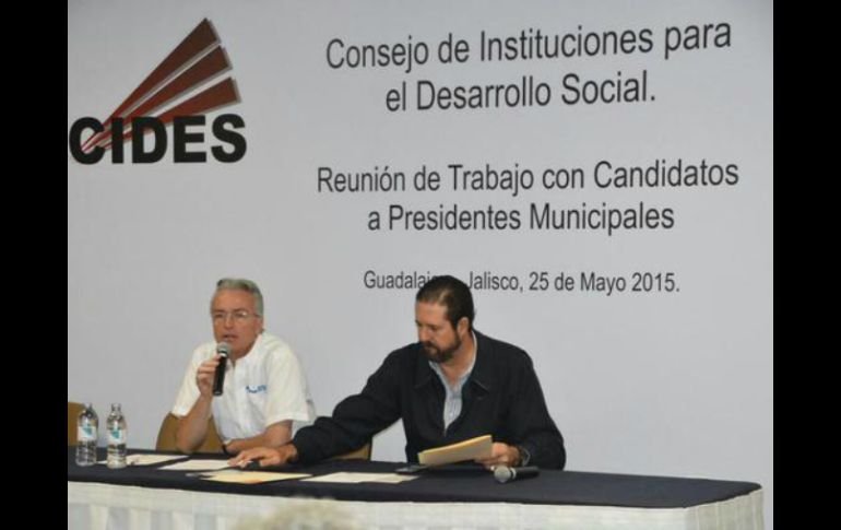 Petersen se reunió con integrantes del Consejo de Instituciones para el Desarrollo Social. TWITTER / @AlfonsoPetersen