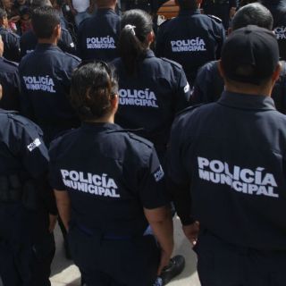 Liberan a 30 policías ligados con el narcotráfico