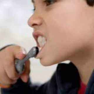 Descuido de gingivitis provocaría pérdida de dentadura