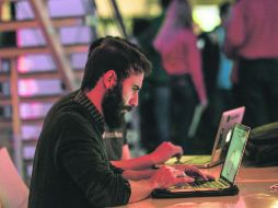 Tendencia. Afirman que los emprendedores piensan globalmente y domina la tecnología. EL INFORMADOR / ARCHIVO