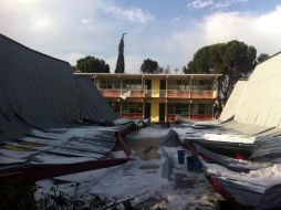 Juan Manuel Morales Palacios se encontraba en el patio de su escuela cuando un techo de lamina cayó y le provocó la muerte. TWITTER / @IsidroLopezV