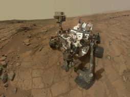 El equipo analiza las imágenes y el terreno para elegir la ruta más adecuada para el Rover. EFE / ARCHIVO