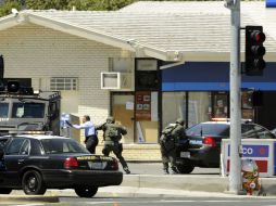 Uno de los rehenes fue dejado en libertad mientras que otro fue retenido durante una hora más en Antioch. AP / S. Tripp