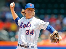 Noah Syndergaard realiza uno de sus lanzamientos durante el partido de ayer. AFP / M. Stobe